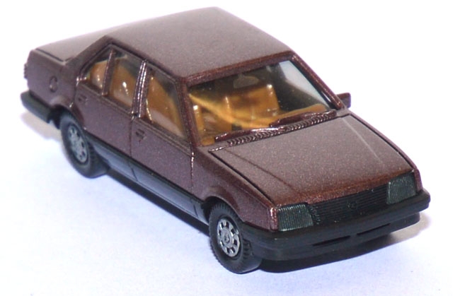 Opel Ascona C Stufenheck violettmetallic