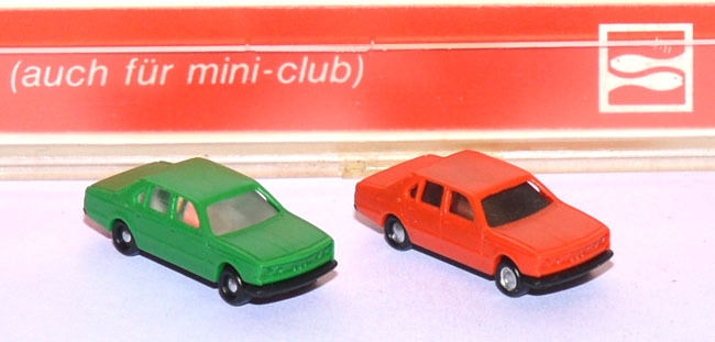 BMW 733 rotorange / grün 1:220 - 2 Stück