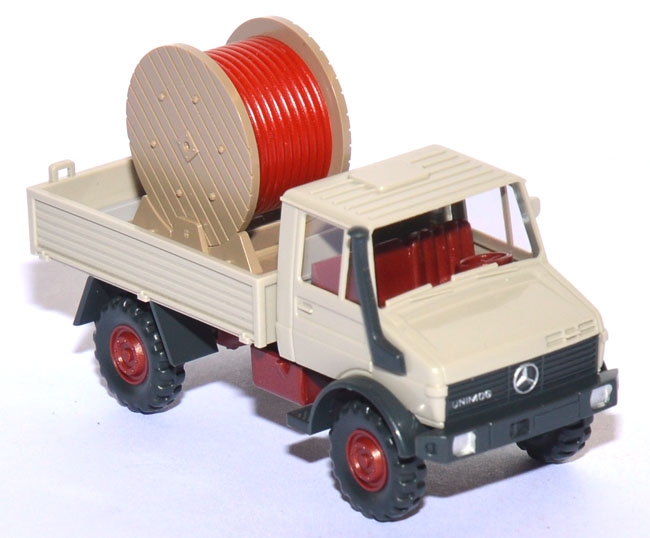 Mercedes-​Benz Unimog 1700 L Pritsche mit Kabeltrommel