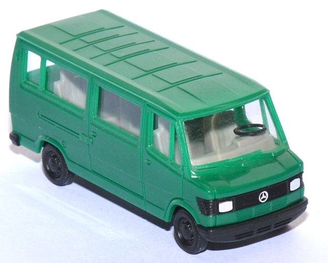 Mercedes-​​Benz 207 D Bus grün