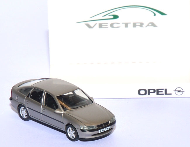 Opel Vectra B Fließheck  rauchsilbermetallic