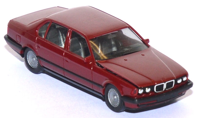 BMW 750 iL (E32) weinrot