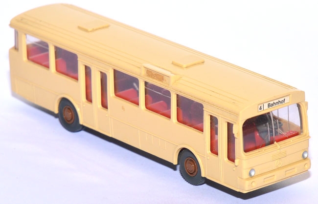 Mercedes-​Benz O 305 Stadtbus hellbeige