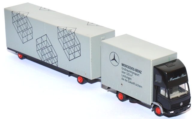 Mercedes-​Benz 814 Jumbopritschen-​Hängerzug Großraumtransport