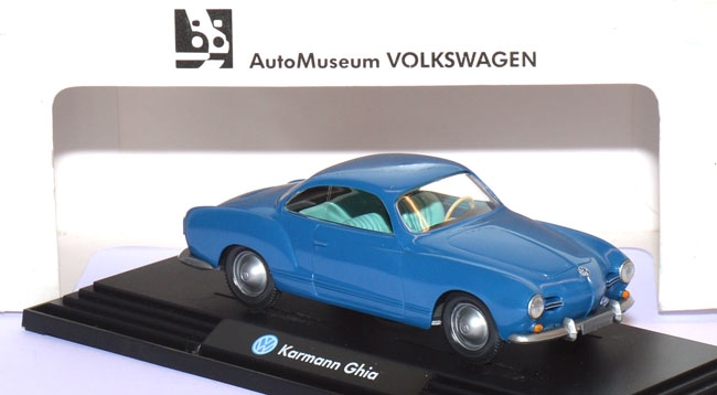 VW Karmann Ghia Coupé adriablau