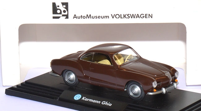 VW Karmann Ghia Coupé terrabraun