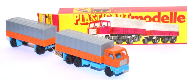 Volvo F 88 Fernlastzug mit Anhänger orange