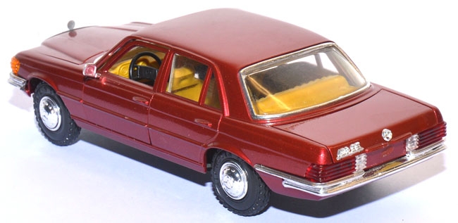 Mercedes-Benz 450 SE 1:24