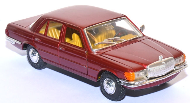 Mercedes-Benz 450 SE 1:24