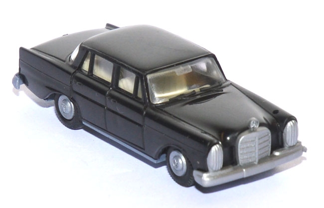 Mercedes-​Benz 220 S schwarz