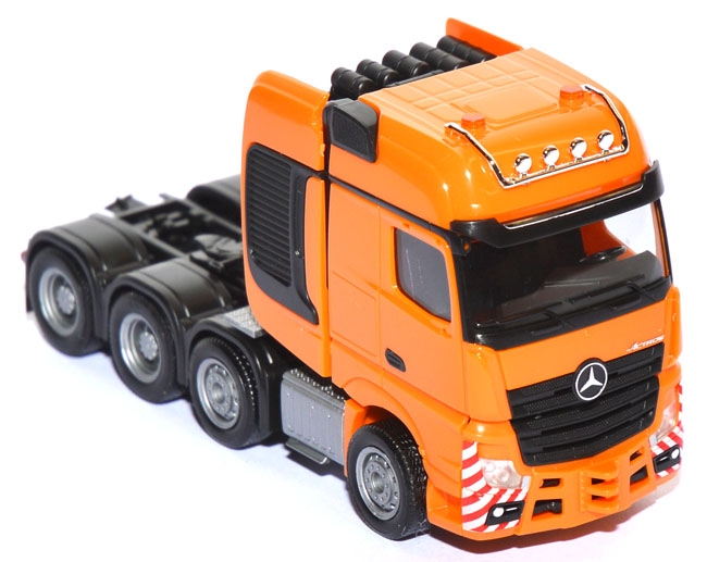 Mercedes-Benz Actros A 11 Gigaspace Schwerlast-Zugmaschine