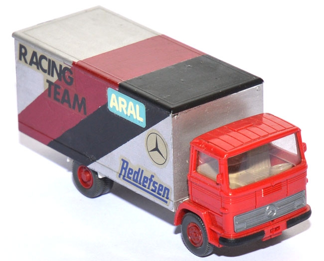 Mercedes-​Benz LP 1317 Koffer-​LKW Racingteam