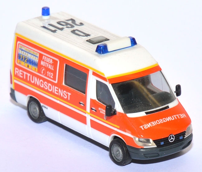 Mercedes-​Benz Sprinter RTW Feuerwehr Düsseldorf