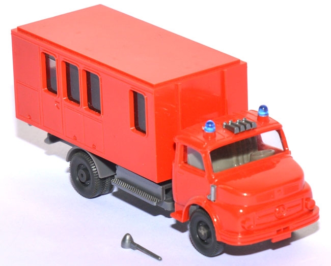 Mercedes-​​​​​​Benz LAF 1113 Wechsellader Feuerwehr blassrot