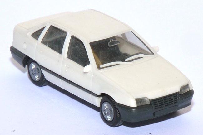 Opel Kadett E Stufenheck weiß