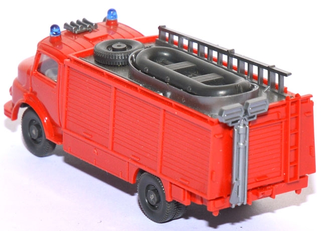Mercedes-​​​​​​Benz L 1413 Rüstwagen mit Boot Feuerwehr
