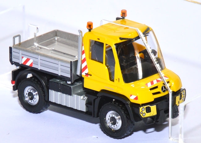 Mercedes-Benz Unimog U 430 Pritsche mit Gelblichtern 50918