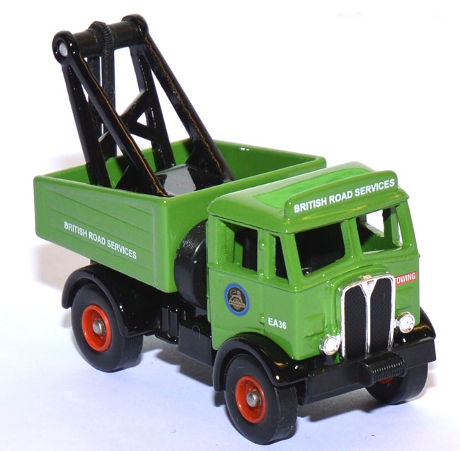 AEC British Road Service Wrecker Abschleppwagen grün