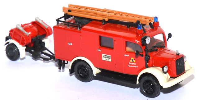 Mercedes-Benz L 1500 LF 8 Berliner Feuerwehr mit Anhänger Pulverlöscher