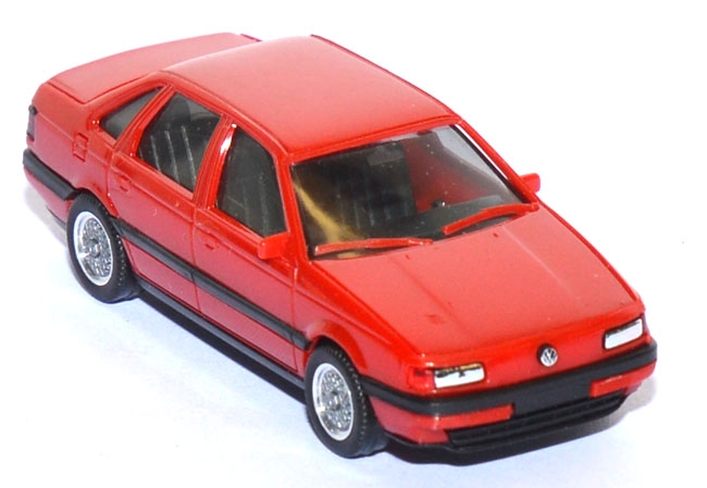 VW Passat 3 GL Limousine rot