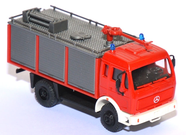 Mercedes-​​Benz / Bachert TLF-​16-T Feuerwehr