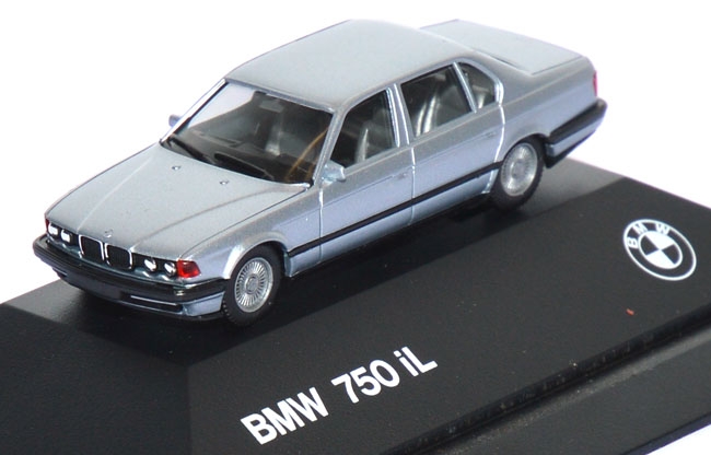 BMW 750 iL rauchsilbermetallic
