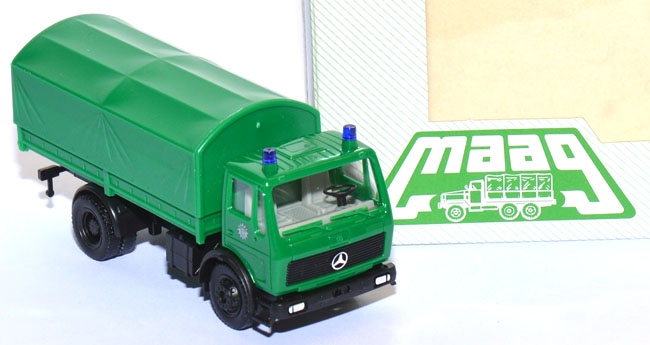 Mercedes-​​​​​Benz NG Pritschen-​​​​​LKW BGS grün