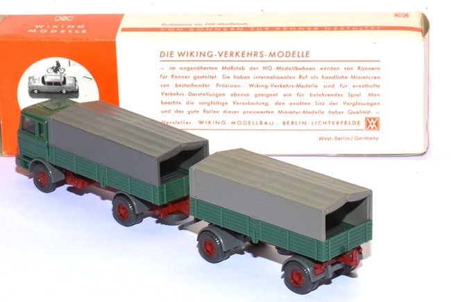 Mercedes-​​Benz LP 1620 Pritschenlastzug laubgrün