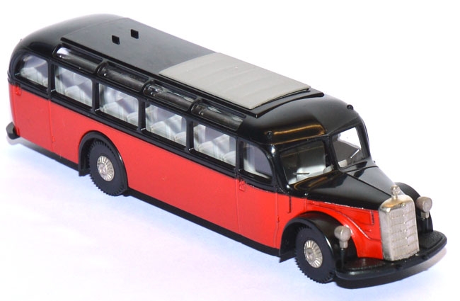 Mercedes-Benz Bus O 5000 AW schwarz / rot