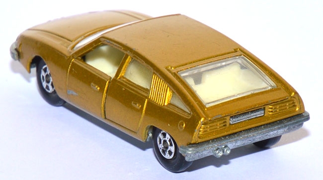 56A BMC 1800 Pininfarina goldmetallic