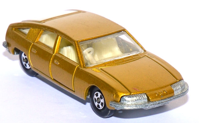 56A BMC 1800 Pininfarina goldmetallic