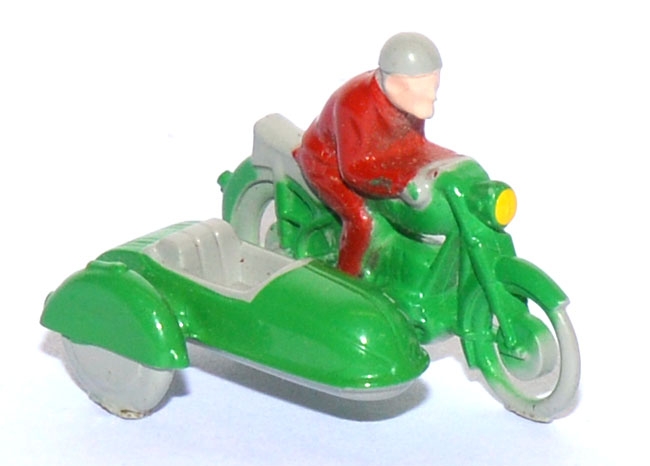 Motorrad mit Seitenwagen / Motorcycle with Sidecar grün