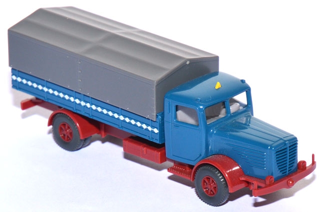 Büssing 8000 Pritschen-LKW capriblau