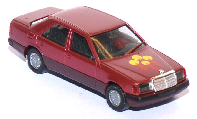 Mercedes-​​Benz 300 E - 4. Advent almadinrot