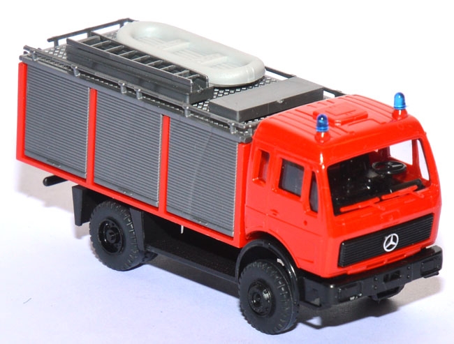 Mercedes-Benz 1222 Rüstwagen RW 2 Bachert mit Schlauchboot