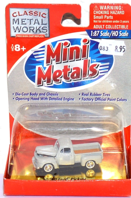Ford F-1 Pickup hellgrau
