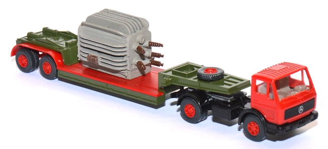 Mercedes-Benz NG Tieflade-Sattelzug mit Trafo