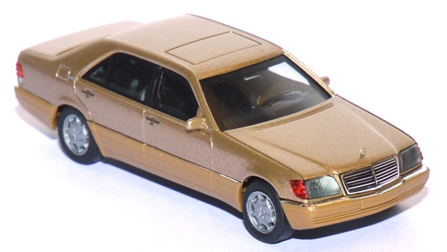 Mercedes-Benz S-Klasse V12 champagnermetallic