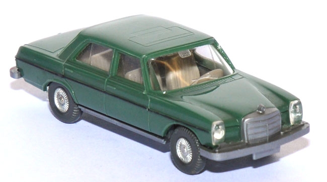 Mercedes-​​​Benz 200/8 patinagrün