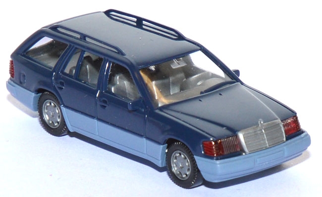 Mercedes-Benz 320 TE dunkelblau