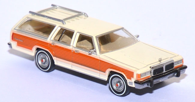 Ford LTD Country Squire Woody elfenbein