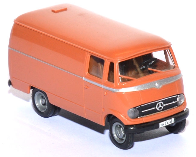 Mercedes-​Benz L 319 Kasten rostbraun