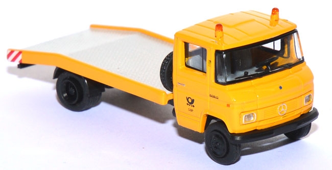 Mercedes-​Benz L 608 D Abschleppwagen DBP