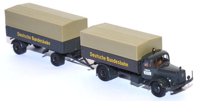 Mercedes-​Benz L 4500 S Pritschen-​Lastzug 50 Jahre DB
