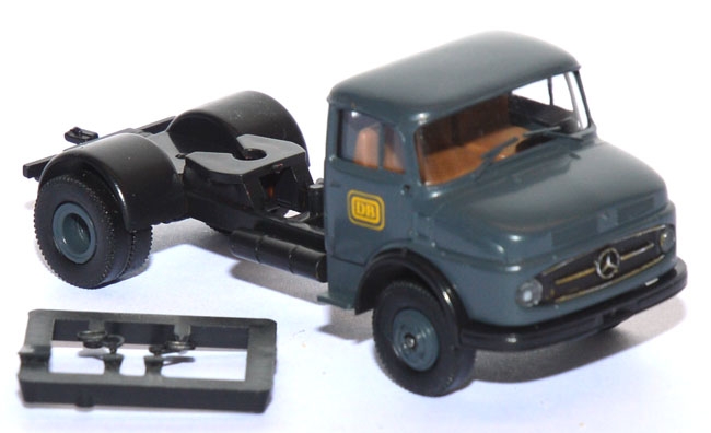 Mercedes-Benz L 322 Solozugmaschine DB grau