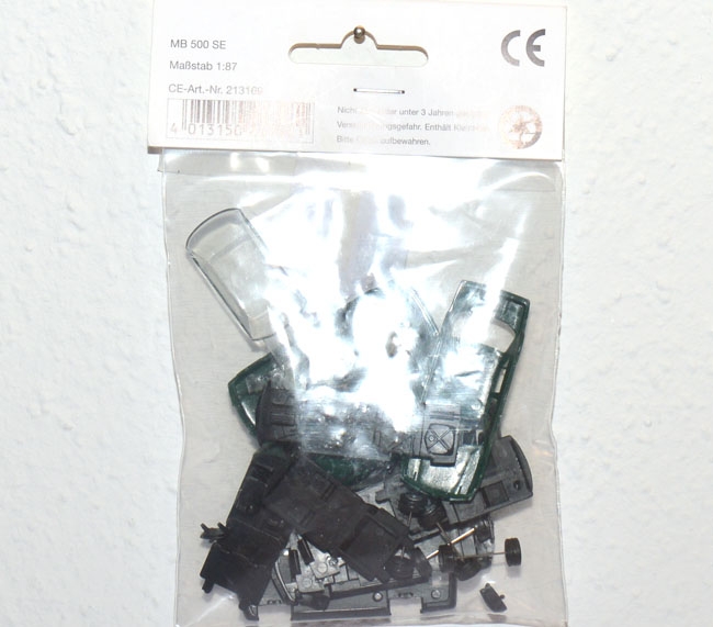 Mercedes-Benz 500 SE dunkelgrün - 3 Stück - Bausatz