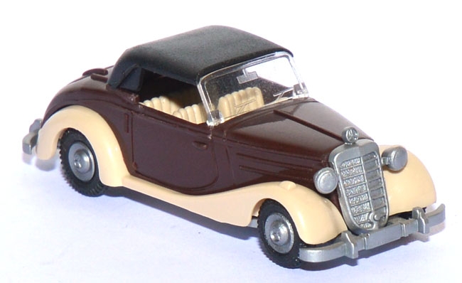 Mercedes-​​Benz 170 S Cabriolet geschlossen braun