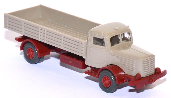 Büssing 8000 Pritschen-​​​​​LKW graubeige