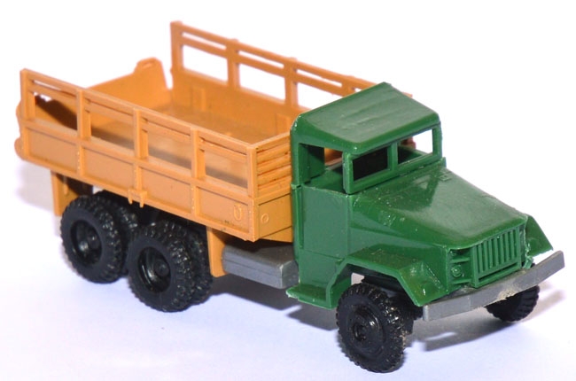 GMC Pritschen-LKW grün