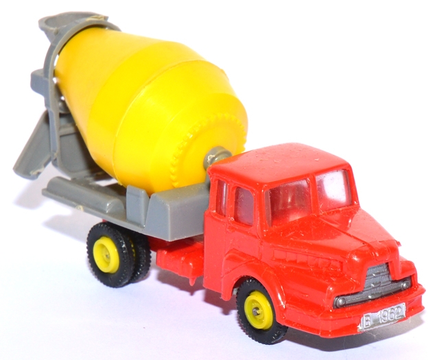 Unic ZU 120 Transportbetonmischer rot